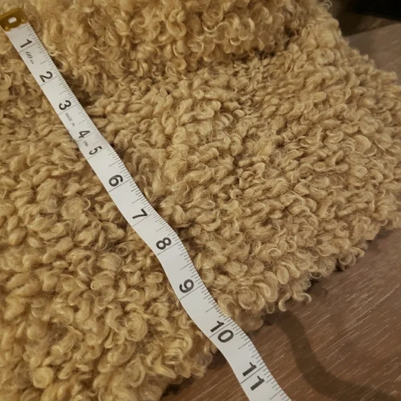 NEW! Cozy Beige Shearling Hobo Bag - Picture 7 of 11